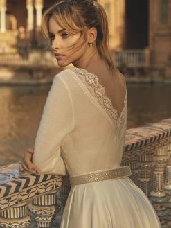 Bianco Evento E344 Sweater -Droom Trouwjurk bianco evento e344 bolero 4 madagascar pa92