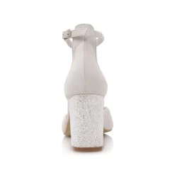 Fiarucci Bridal Bryoni Bruidsschoenen 13 Fiarucci Bridal Bryoni Bruidsschoenen -Droom Trouwjurk bryoni off white leather glitter pearls 6