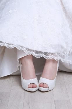 The Perfect Bridal Company Bruidsschoenen Celia 11 The Perfect Bridal Company Bruidsschoenen Celia -Droom Trouwjurk celia oyster img 4660 2