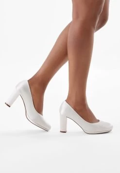 Rainbow Club Gwenn Bruidsschoenen -Droom Trouwjurk gwenn ivory satin 2