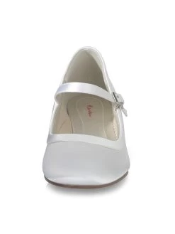 Rainbow Club Larissa Witte Bruidsschoenen 9 Rainbow Club Larissa Witte Bruidsschoenen -Droom Trouwjurk larissa white satin 3 1