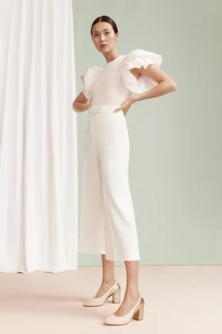 Content Anemone Wit Bruidsschoenen