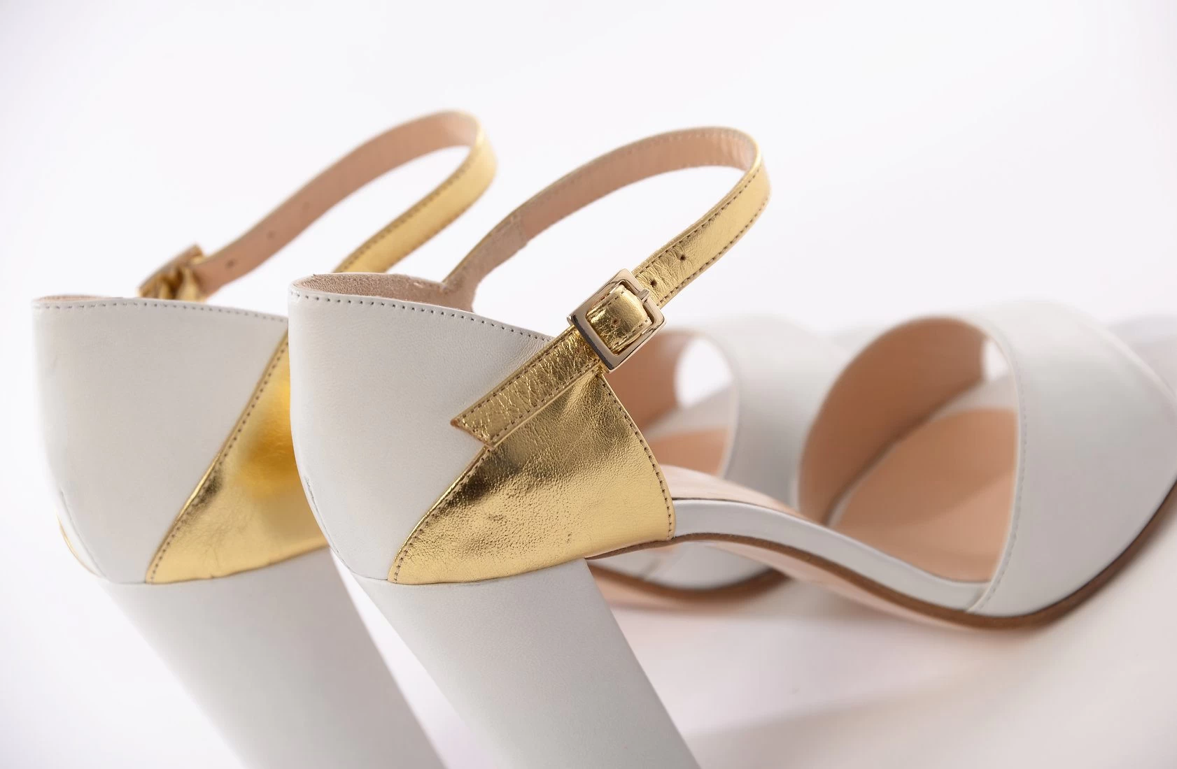 Content Juno Bruidsschoenen Wit Goud 6 Content Juno Bruidsschoenen Wit Goud - Afbeelding 6