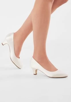 Rainbow Club Megan Bruidsschoenen Ivoor -Droom Trouwjurk megan ivory satin