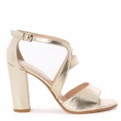 Content Magnolia Champagne Bruidsschoenen -Droom Trouwjurk moments by content magnolia champagne 1