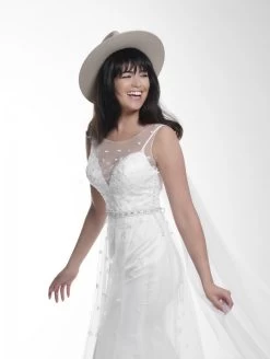 Poirier HT-300-Sand Hoed -Droom Trouwjurk poirier ht 300 sand hat 3
