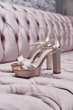 Rainbow Club Nattie Bruidsschoenen -Droom Trouwjurk rainbow club nattie ivory satin parquet heel pls b