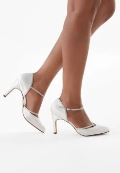 Rainbow Club Rania Bruidsschoenen 16 Rainbow Club Rania Bruidsschoenen -Droom Trouwjurk rania ivory satin silver fine glitter