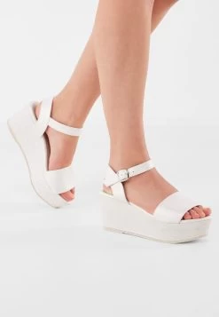 Fiarucci Bridal Resi Bruidsschoenen -Droom Trouwjurk resi off white leather fine glitter