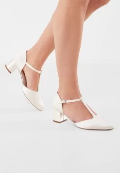 Rainbow Club Rosita Bruidsschoenen -Droom Trouwjurk rosita ivory satin