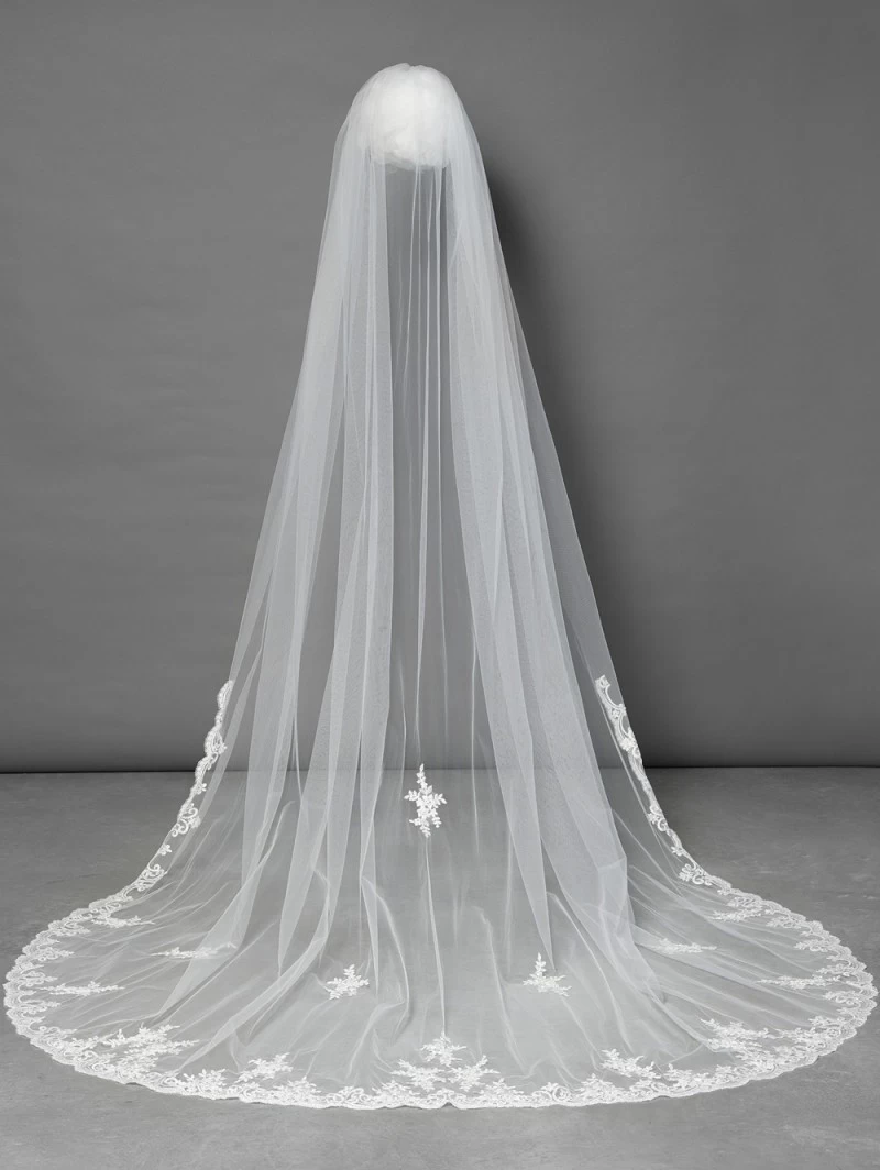 Sluier Met Italiaanse Kant S115-300/1/MED | Poirier 1 Sluier Met Italiaanse Kant S115-300/1/MED | Poirier