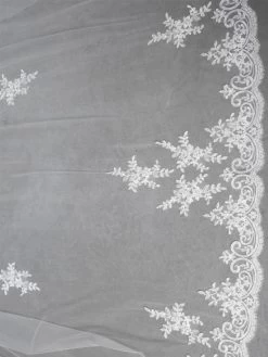 Sluier Met Italiaanse Kant S115-300/1/MED | Poirier 9 Sluier Met Italiaanse Kant S115-300/1/MED | Poirier -Droom Trouwjurk s115 300 1 med 002 02 1