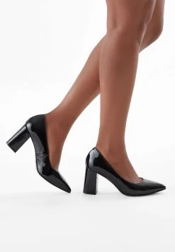 Fiarucci Bridal Sidny Bruidsschoenen Zwart -Droom Trouwjurk sidny black patent leather