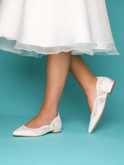 The Perfect Bridal Company Bruidsschoenen Primrose 12 The Perfect Bridal Company Bruidsschoenen Primrose -Droom Trouwjurk the perfect bridal company primrose 3