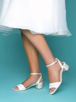 The Perfect Bridal Company Riley Bruidsschoenen -Droom Trouwjurk the perfect bridal company riley 3