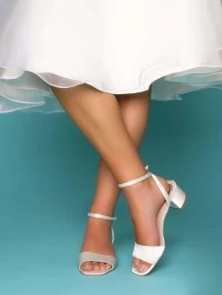 The Perfect Bridal Company Riley Bruidsschoenen -Droom Trouwjurk the perfect bridal company riley 5