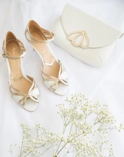 Rachel Simpson Bruidstasje Opal Ivory Suede -Droom Trouwjurk rachel simpson opal ivory bag 3